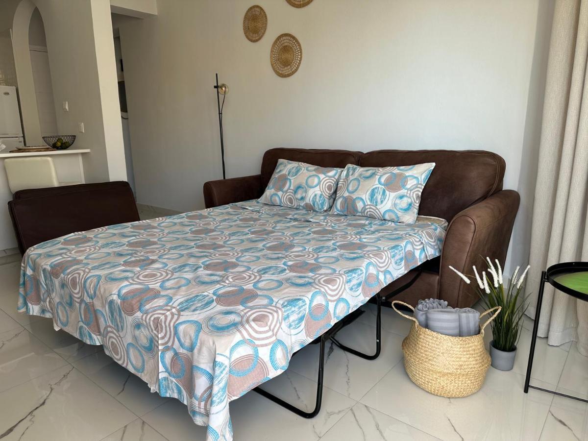 Sea View Apartment Near The Beach Paphos Exterior foto